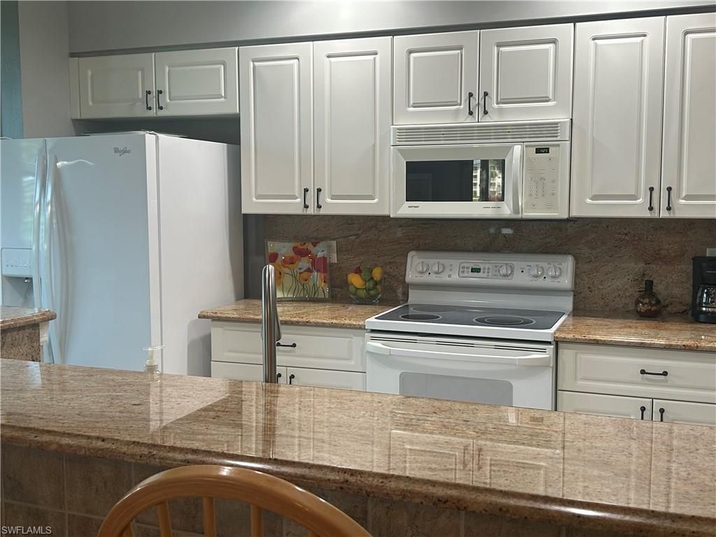 8076 Queen Palm Ln, Unit 412, Fort Myers, FL 33966 Photo