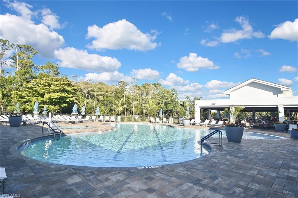 8076 Queen Palm Ln, Unit 412, Fort Myers, FL 33966 Photo