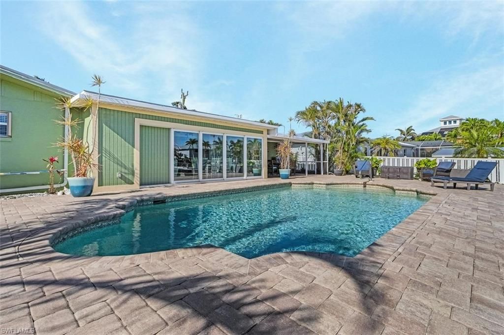 3664 Bayview Ave, Saint James City, FL 33956 Photo
