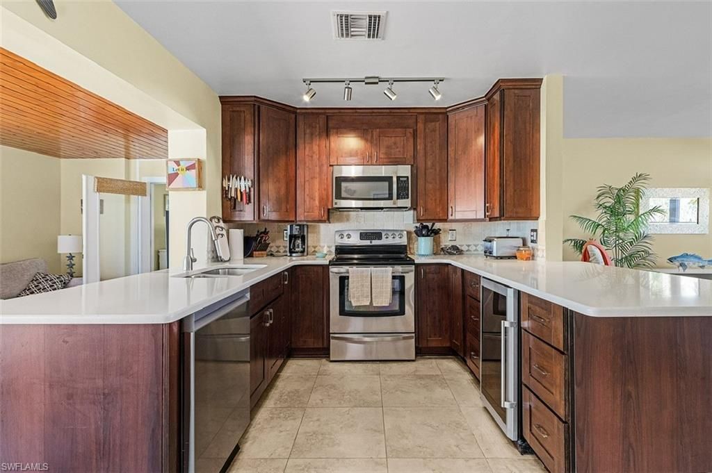 3664 Bayview Ave, Saint James City, FL 33956 Photo