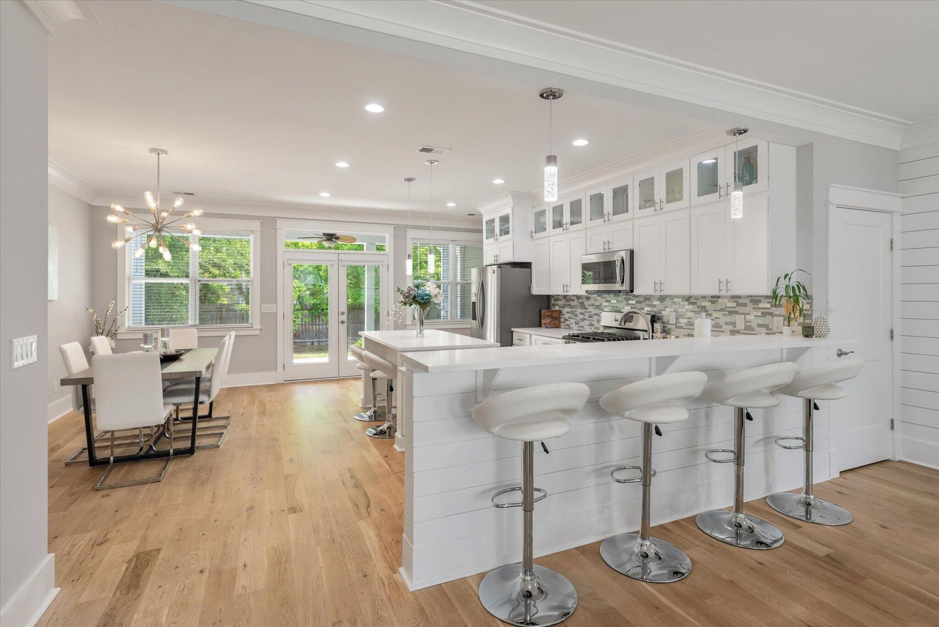 204 Samantha Way Photo 10