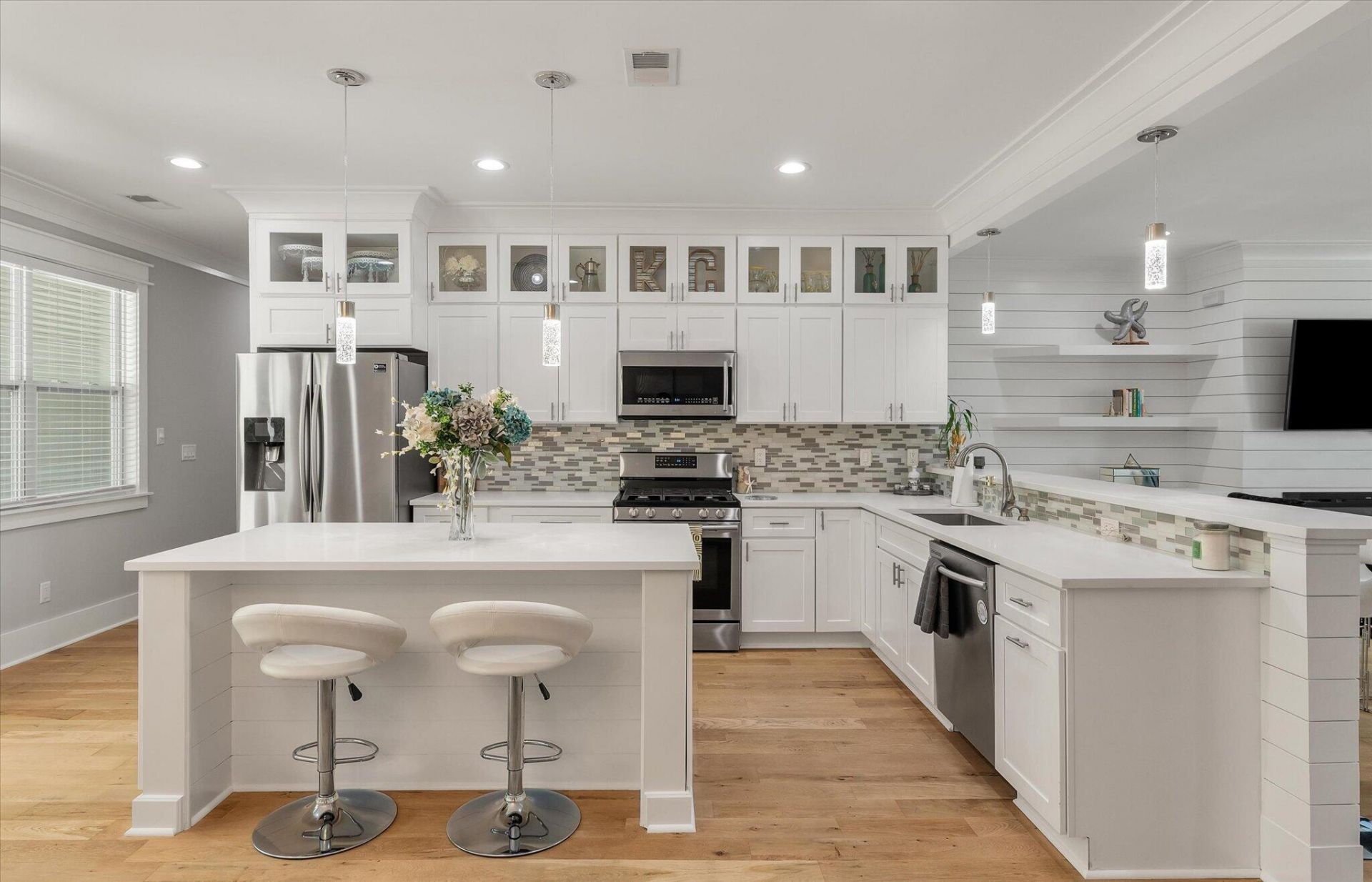 204 Samantha Way Photo 18