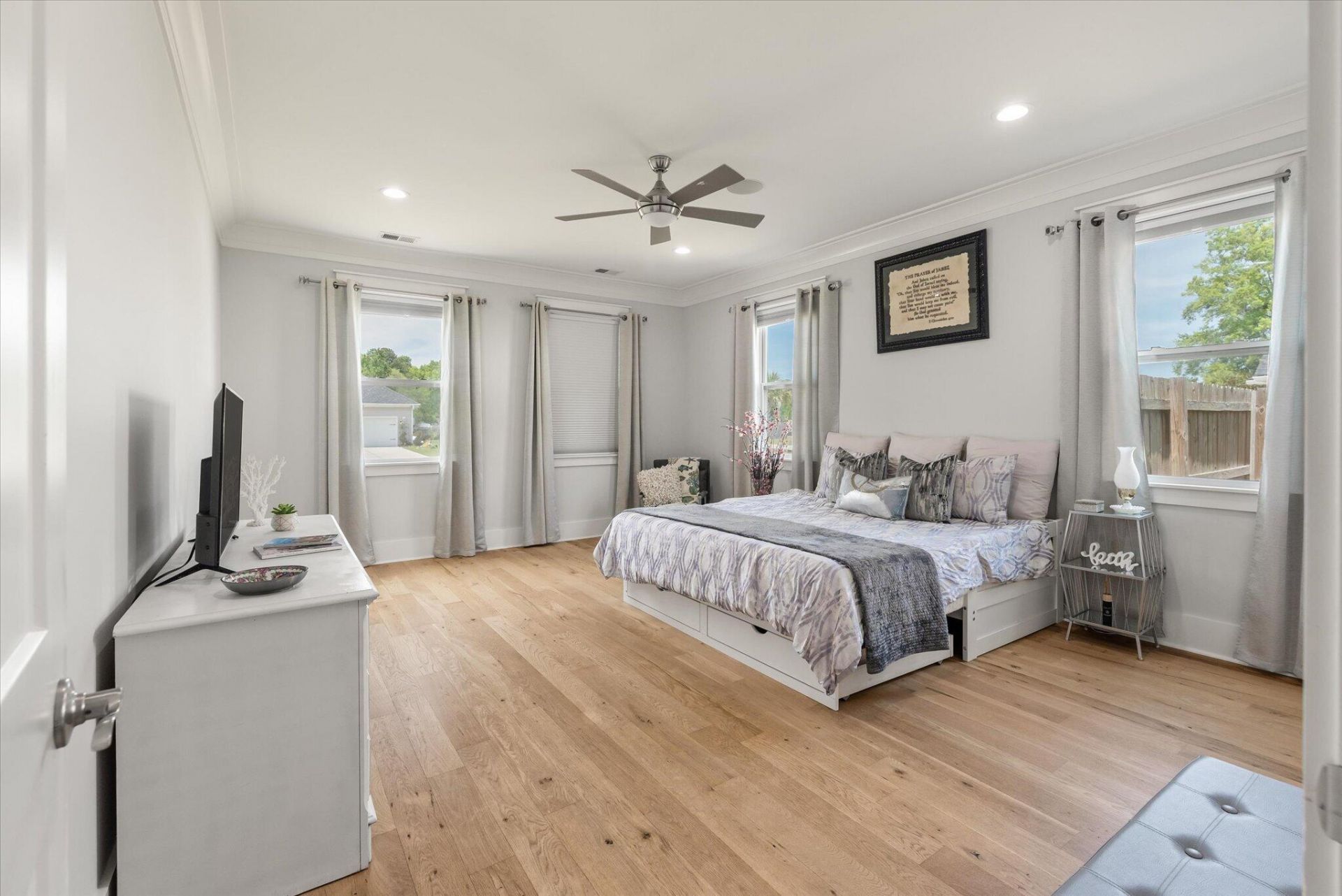 204 Samantha Way Photo 22