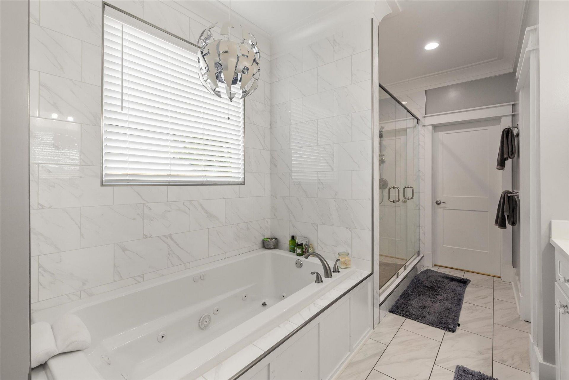 204 Samantha Way Photo 26