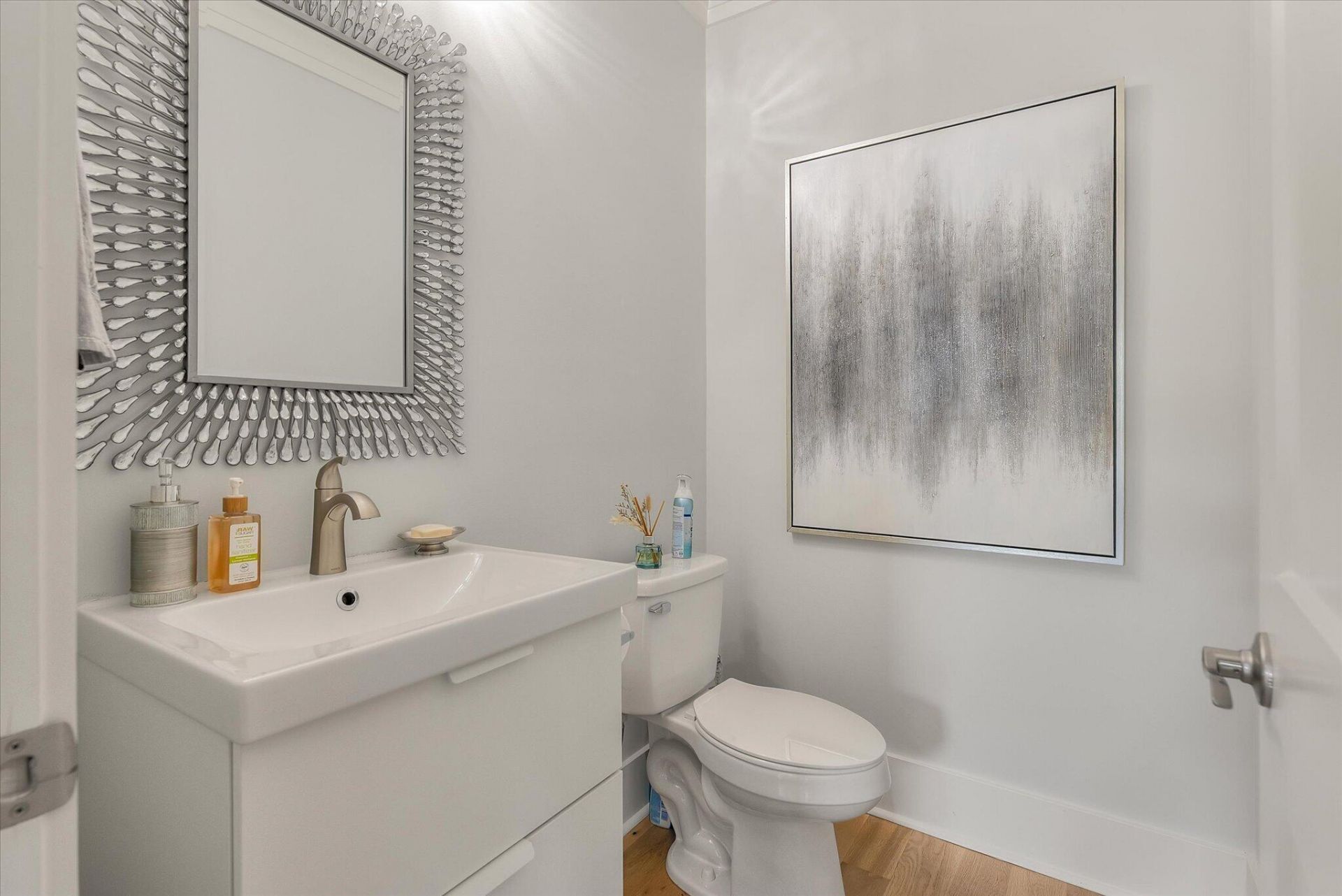 204 Samantha Way Photo 29