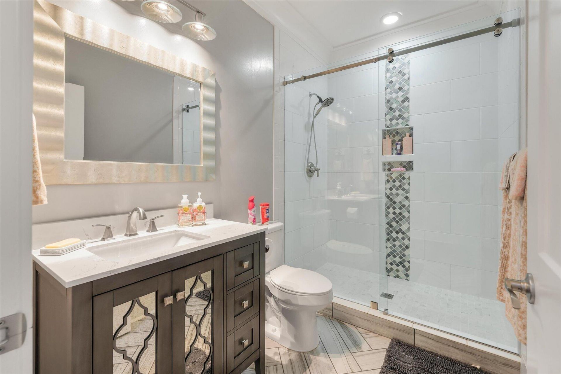 204 Samantha Way Photo 35