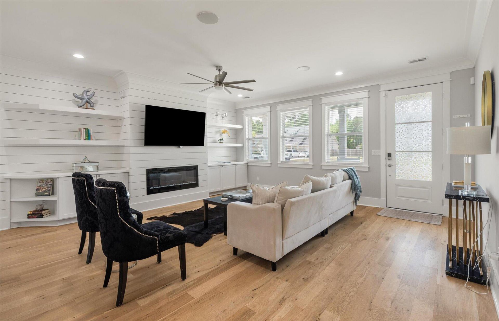 204 Samantha Way Photo 6