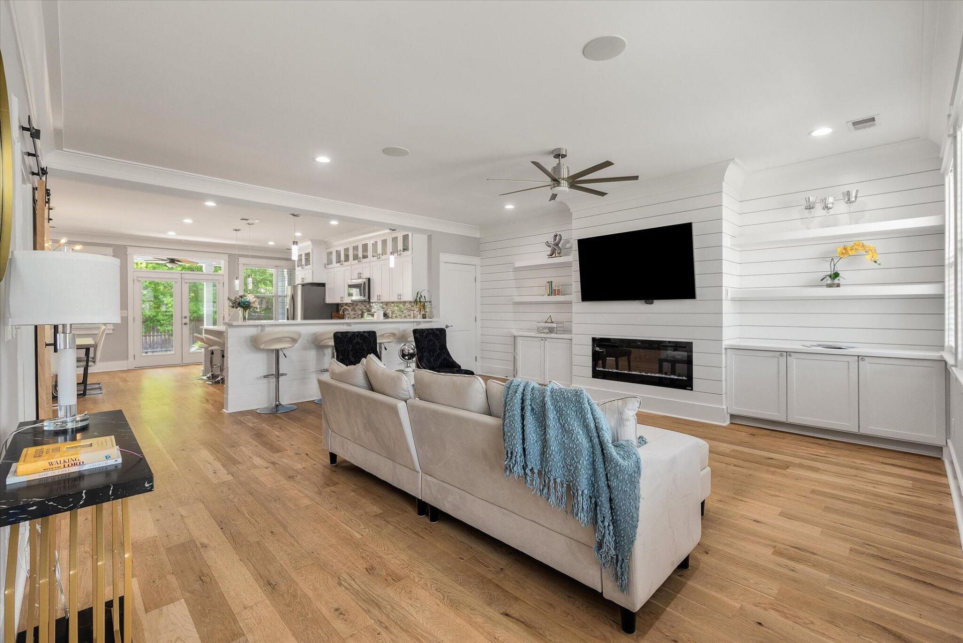 204 Samantha Way Photo 8