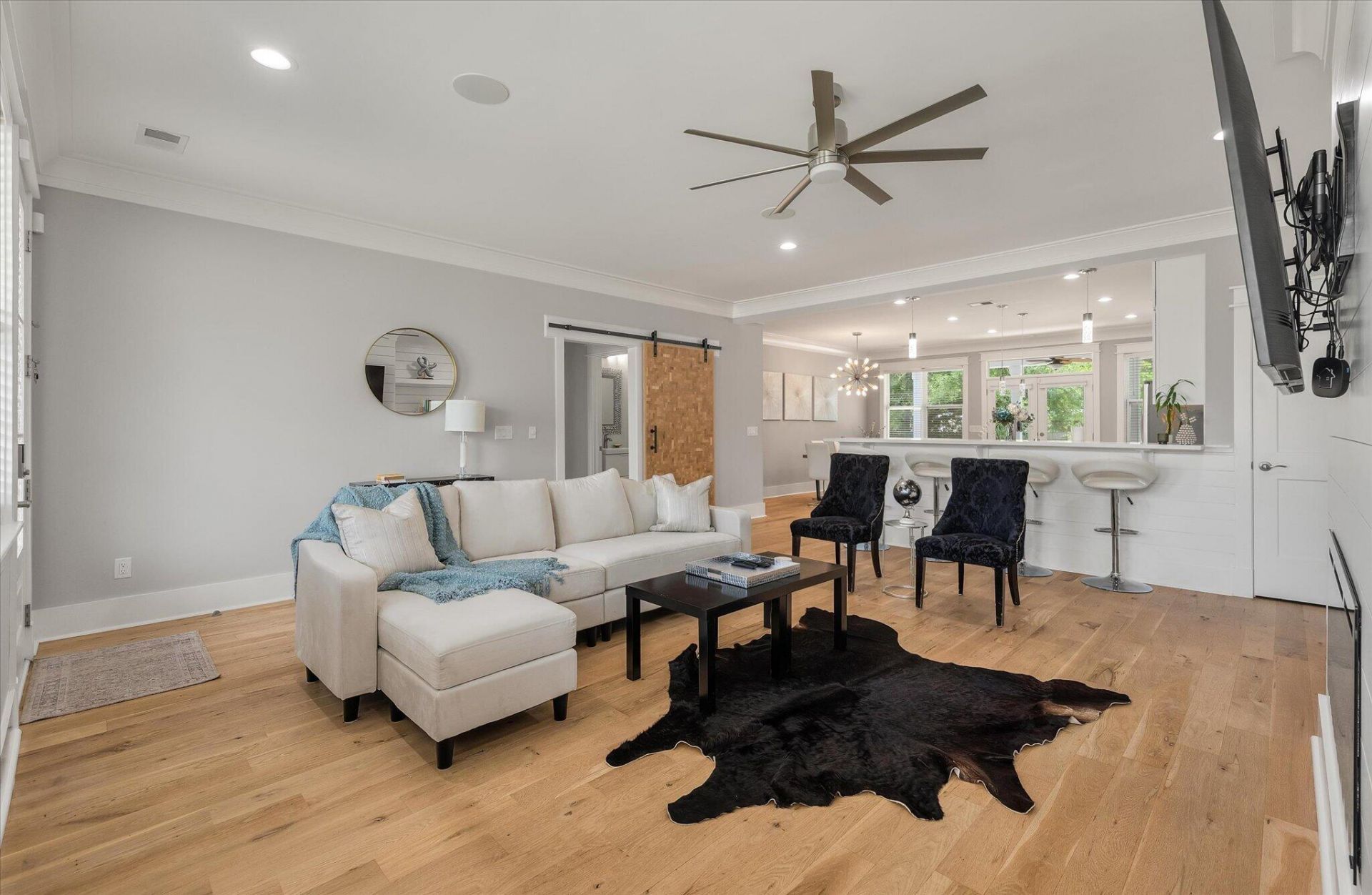 204 Samantha Way Photo 9