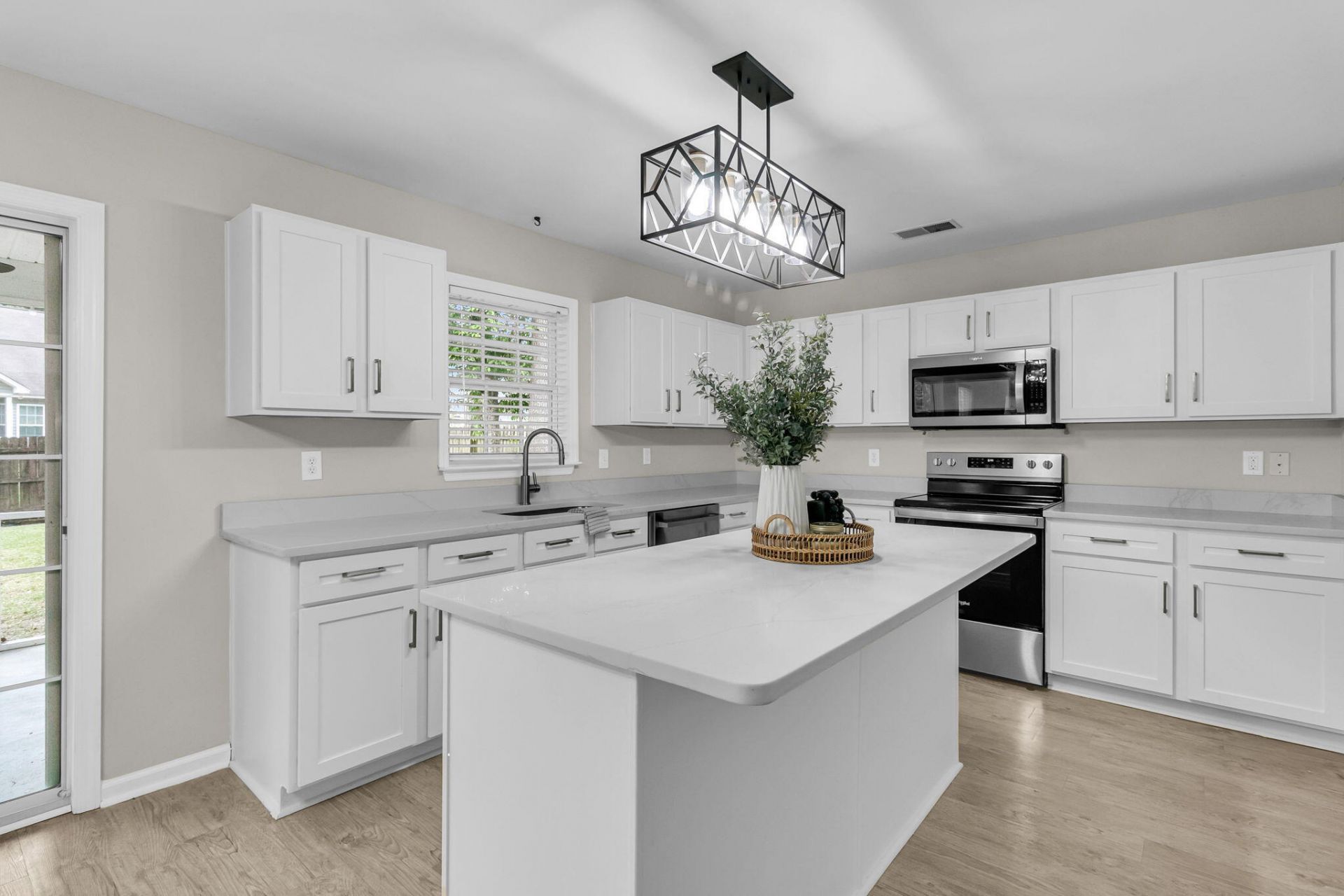 406 Arbor Oaks Drive Photo 16