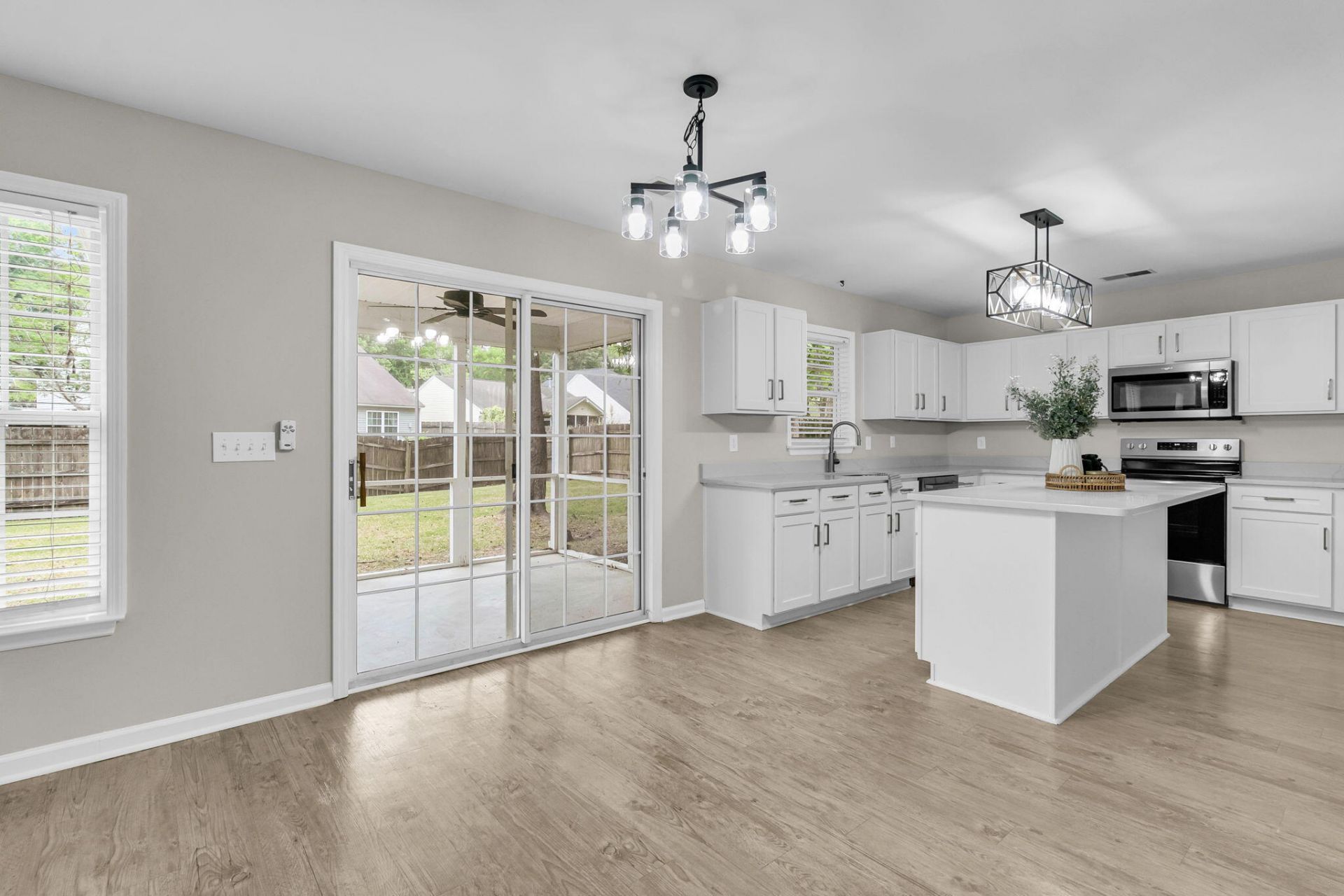 406 Arbor Oaks Drive Photo 18