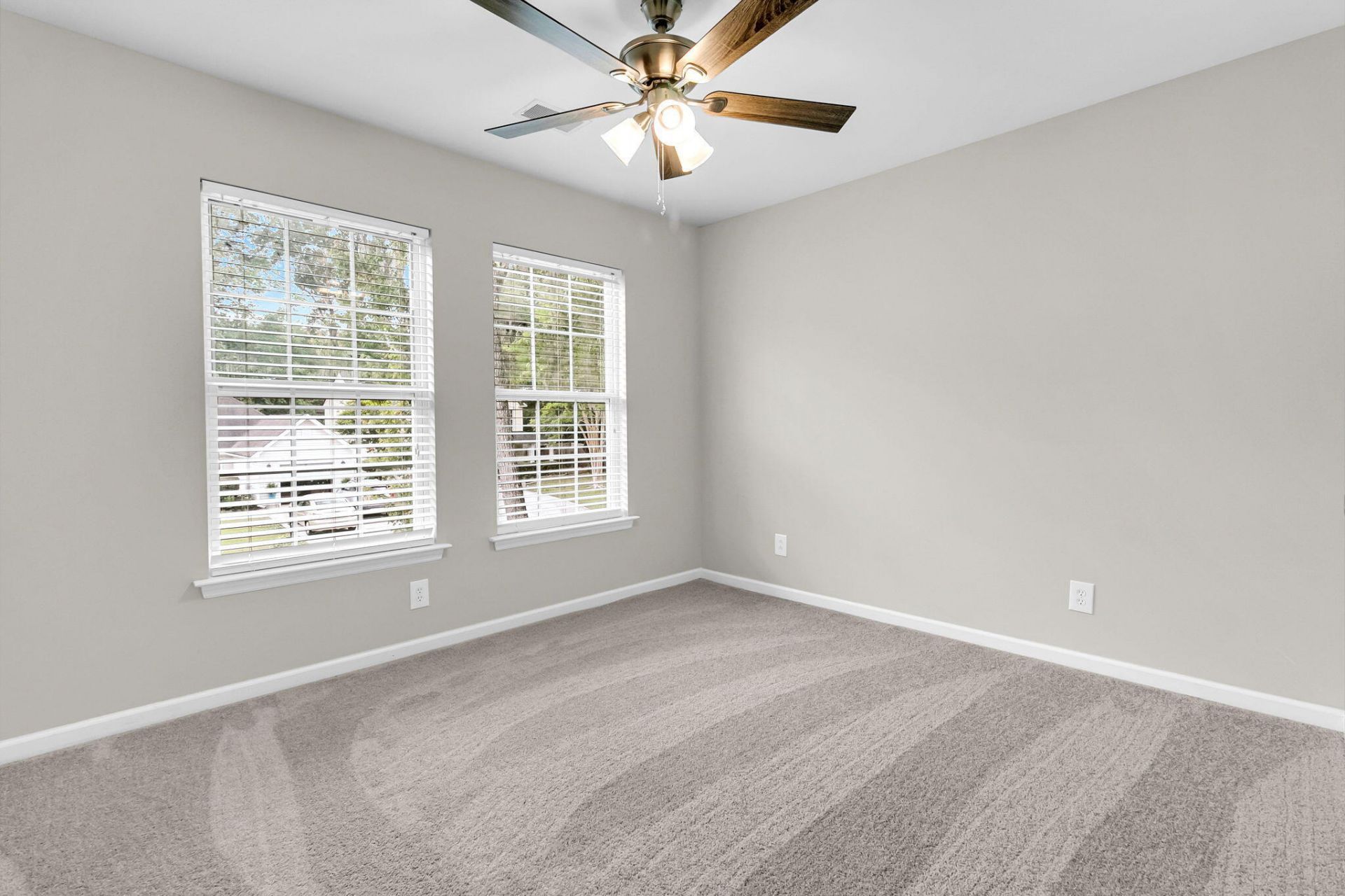 406 Arbor Oaks Drive Photo 29