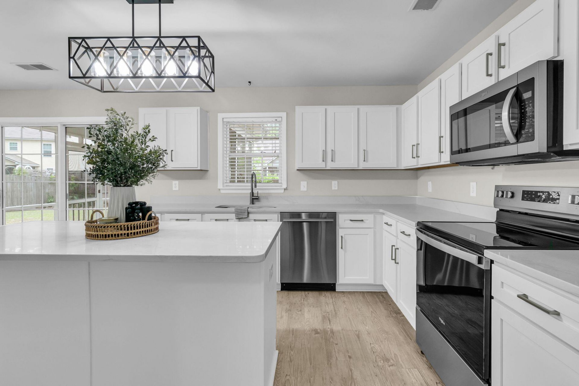 406 Arbor Oaks Drive Photo 9