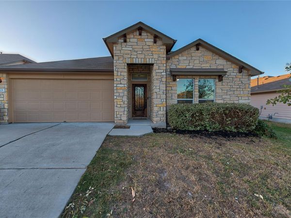 328 Langely, Kyle, TX 78640