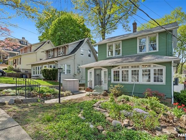 34 Linwood Avenue, BOGOTA, NJ 07603