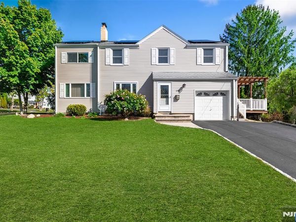 276 Concord Drive, RIVER EDGE, NJ 07661