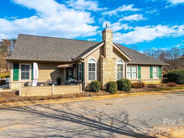 823 Wynnshire Drive, Unit C, Hickory, NC 28601