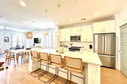 962 Key Colony Court photo 4