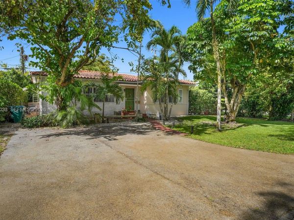 4401 SW 16th St , Miami, FL 33134