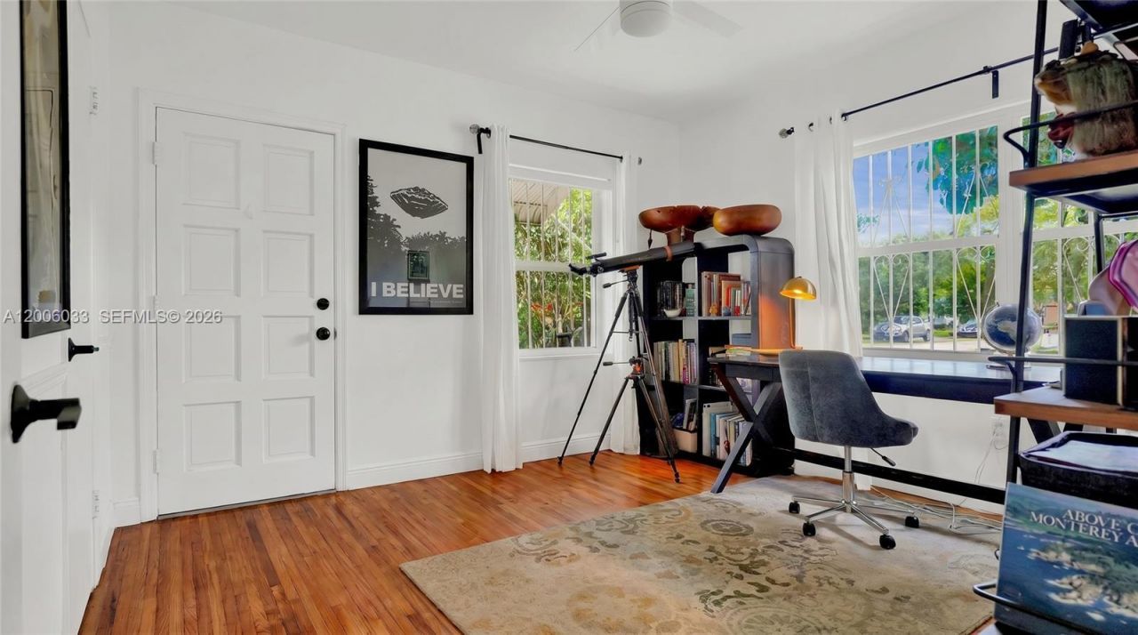 4401 SW 16th St, Miami, FL 33134 Photo
