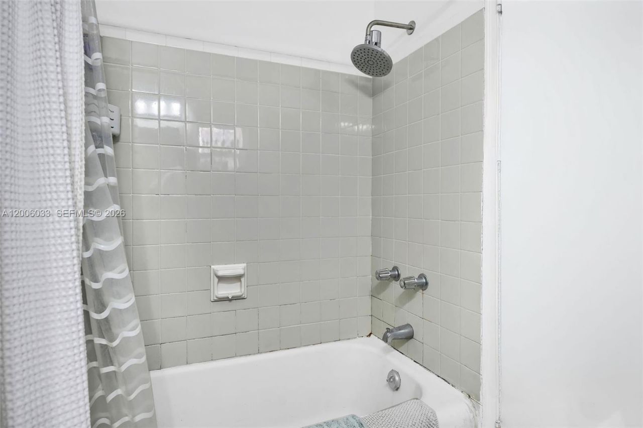 4401 SW 16th St, Miami, FL 33134 Photo