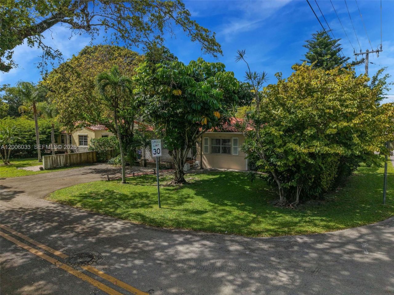 4401 SW 16th St , Miami, FL 33134 Photo