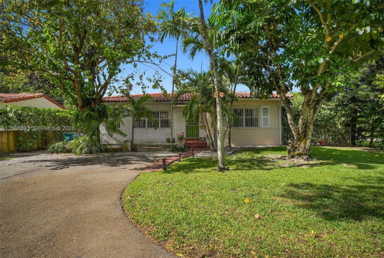 4401 SW 16th St , Miami, FL 33134 Photo