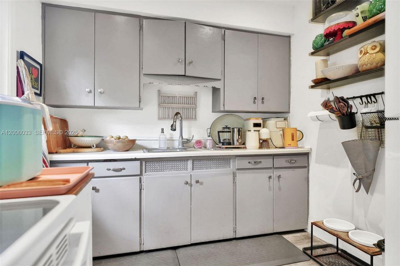 4401 SW 16th St , Miami, FL 33134 Photo