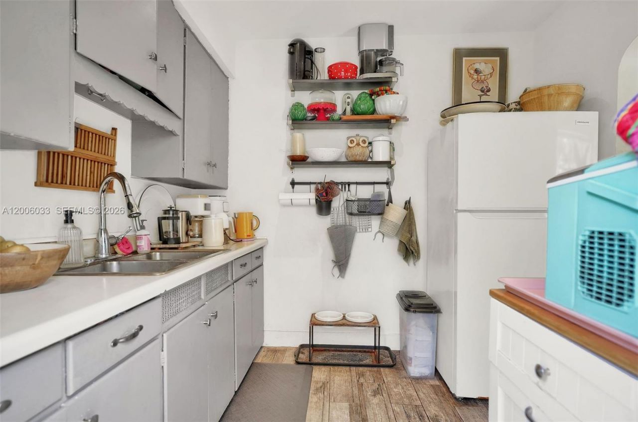 4401 SW 16th St , Miami, FL 33134 Photo