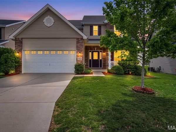 340 Cambridgeshire Court, St Peters, MO 63376