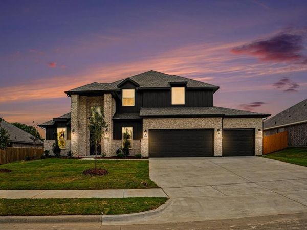 732 Candace Drive, DeSoto, TX 75115