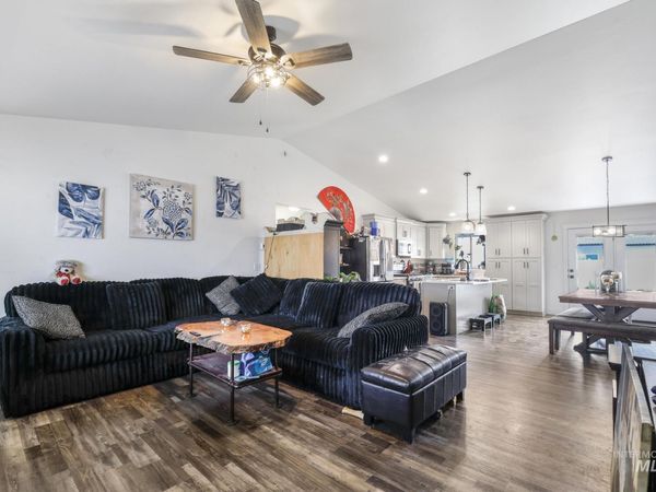 498 Jesse Ave, Twin Falls, ID 83301