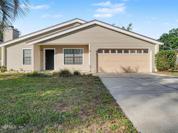 562 JAMES WILSON Circle, Orange Park, FL 32073