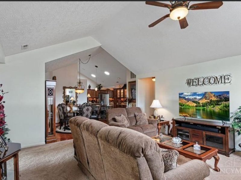 1434 Cotswold Lane, Hamilton, OH 45013 Photo 10