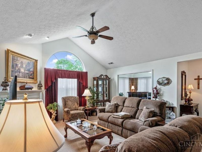 1434 Cotswold Lane, Hamilton, OH 45013 Photo 13