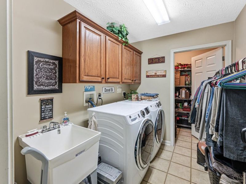 1434 Cotswold Lane, Hamilton, OH 45013 Photo 24