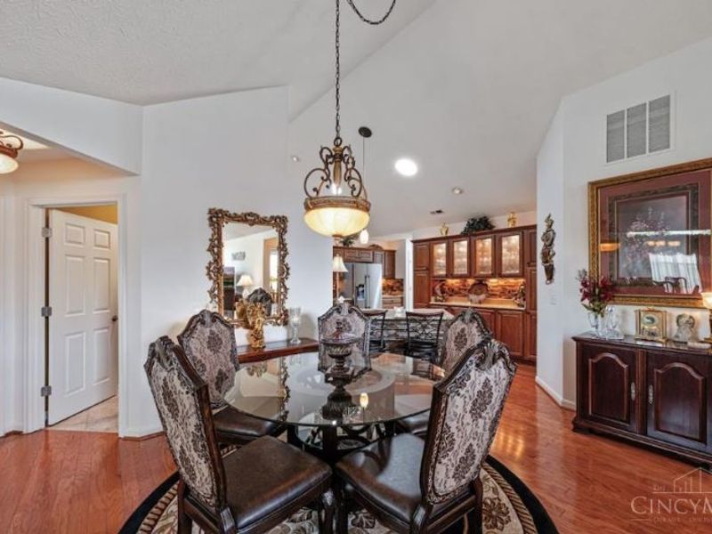 1434 Cotswold Lane, Hamilton, OH 45013 Photo 8