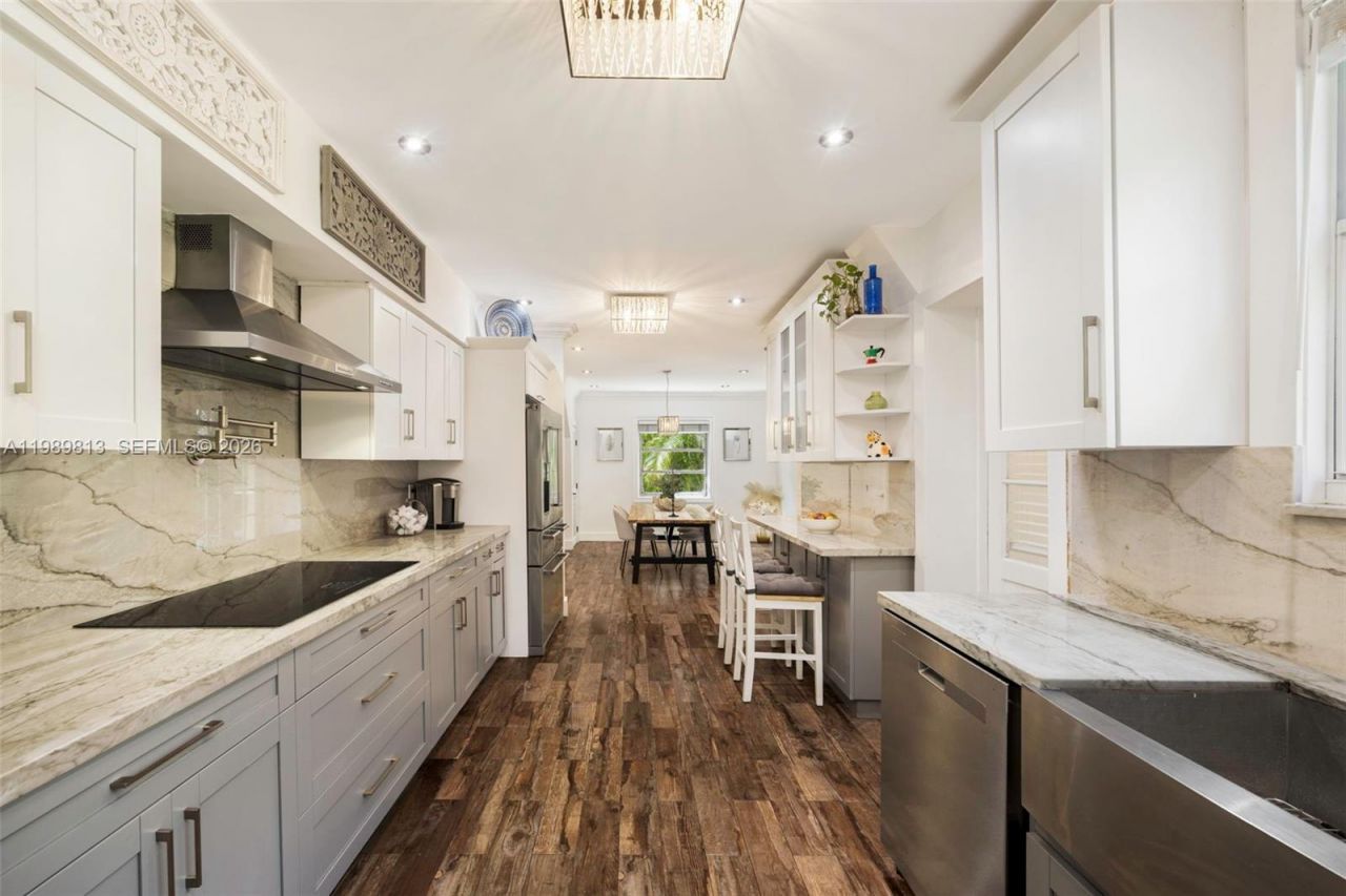 4206 Alhambra Cir, Coral Gables, FL 33146 Photo