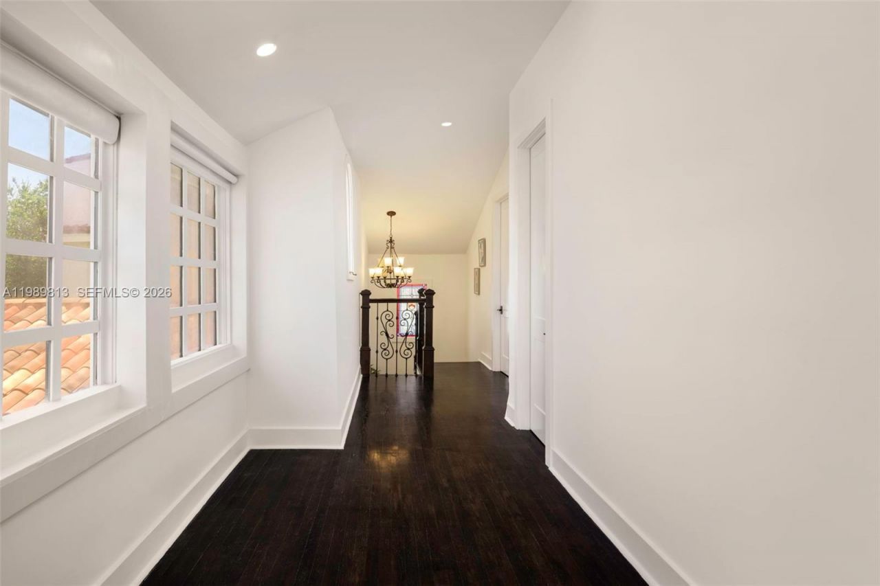4206 Alhambra Cir, Coral Gables, FL 33146 Photo