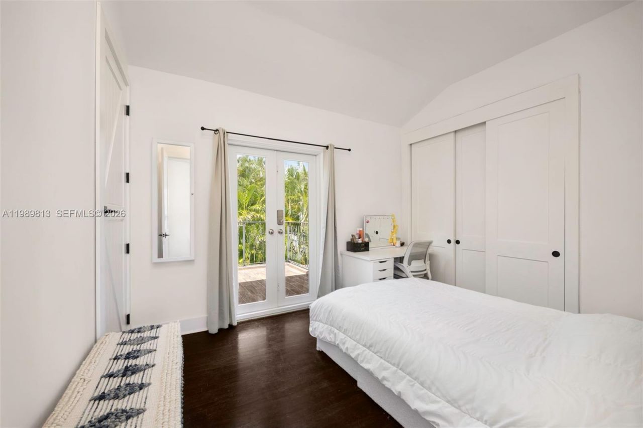 4206 Alhambra Cir, Coral Gables, FL 33146 Photo