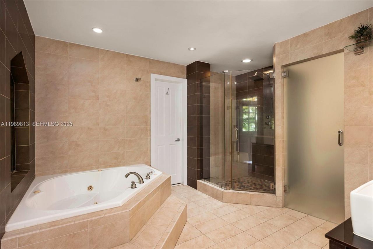 4206 Alhambra Cir, Coral Gables, FL 33146 Photo