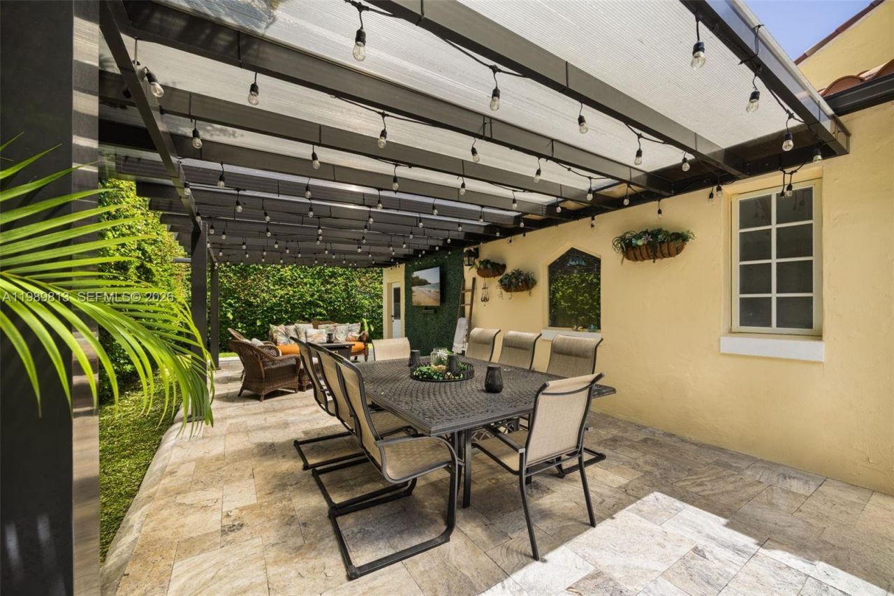 4206 Alhambra Cir, Coral Gables, FL 33146 Photo