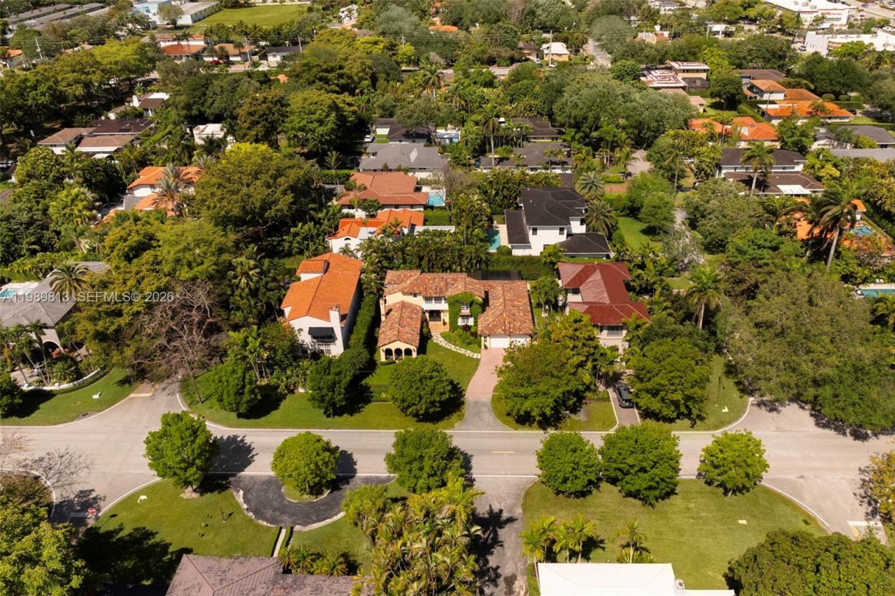 4206 Alhambra Cir, Coral Gables, FL 33146 Photo