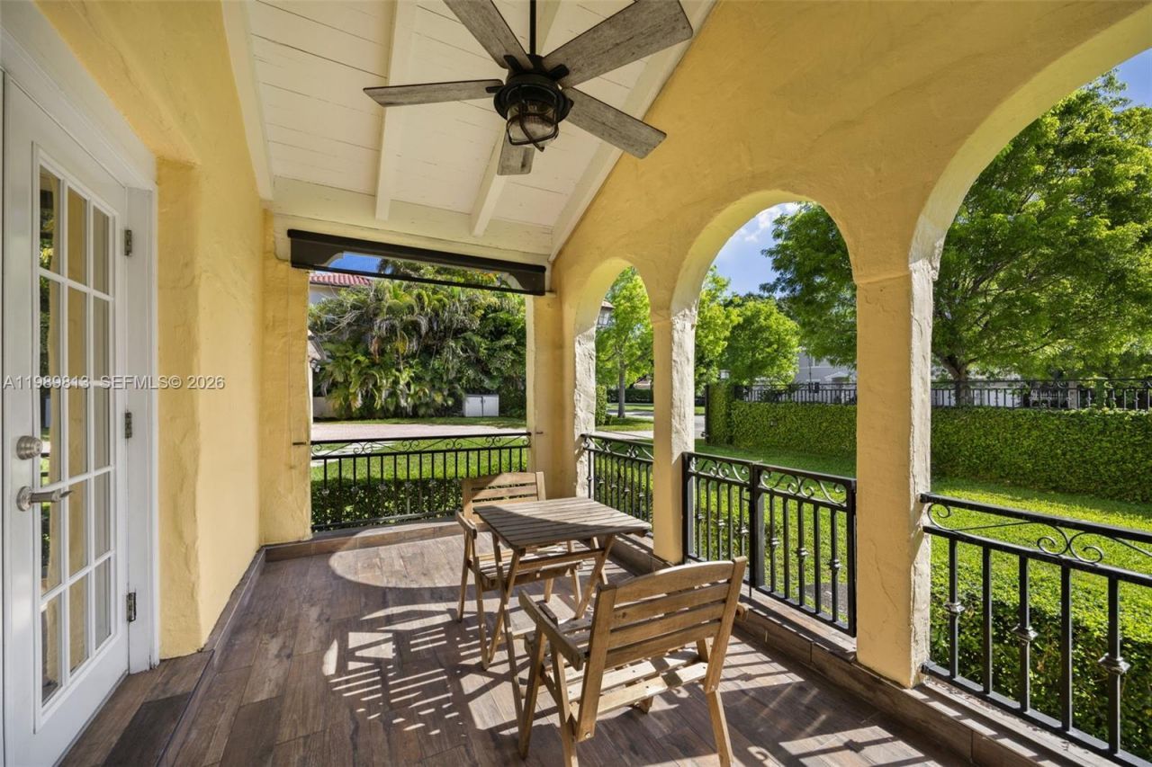 4206 Alhambra Cir, Coral Gables, FL 33146 Photo