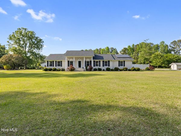 1600 Nc Hy 53 W, Burgaw, NC 28425