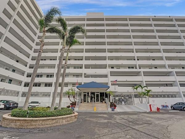 3100 NE 49th Street, Unit 702, Fort Lauderdale, FL 33308