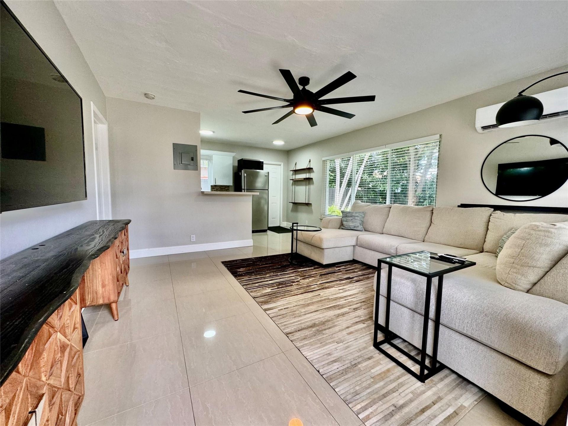 1005 NE 17th Court, Unit B, Fort Lauderdale, FL 33305 Photo