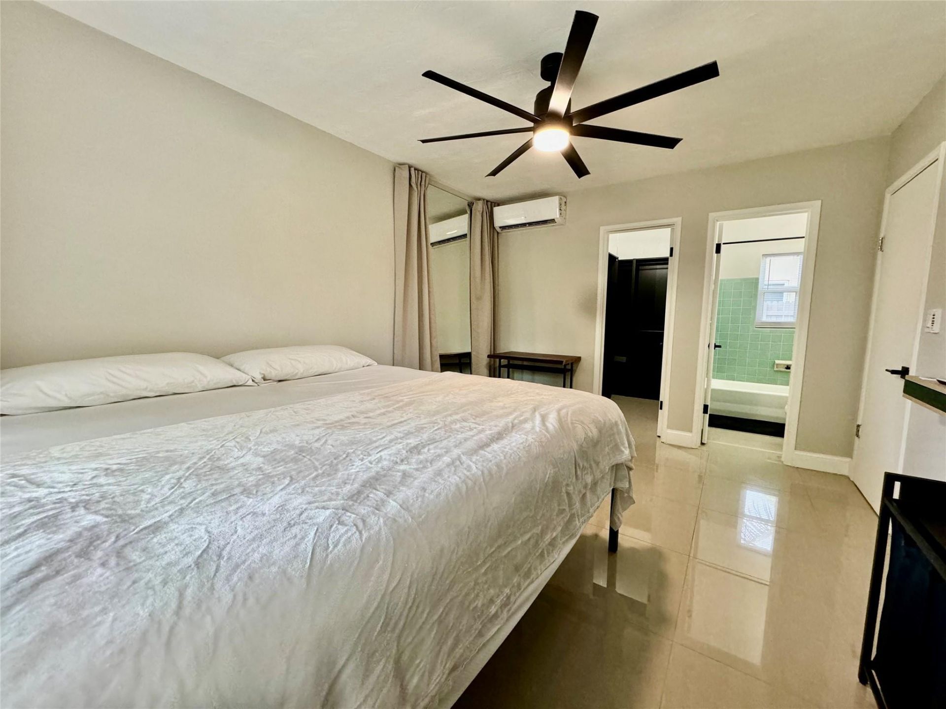 1005 NE 17th Court, Unit B, Fort Lauderdale, FL 33305 Photo
