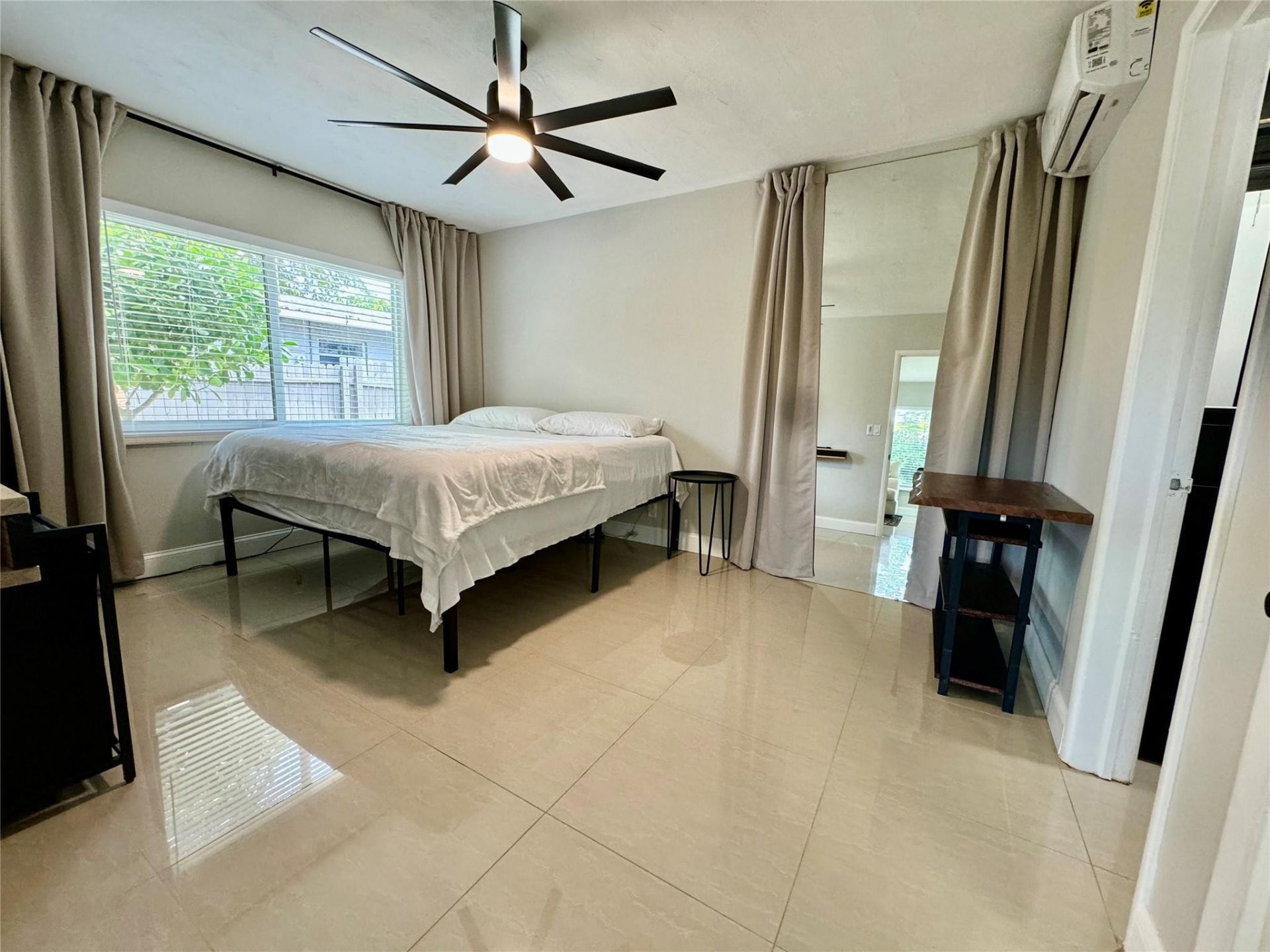 1005 NE 17th Court, Unit B, Fort Lauderdale, FL 33305 Photo