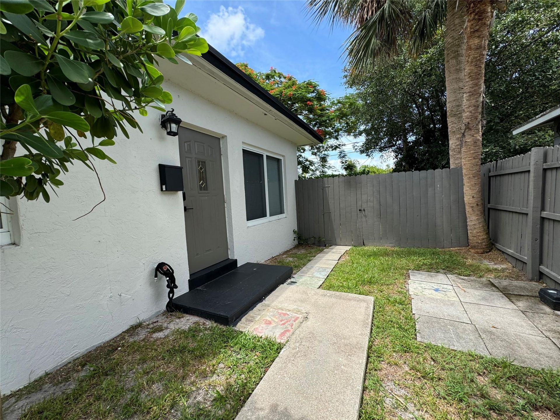 1005 NE 17th Court, Unit B, Fort Lauderdale, FL 33305 Photo